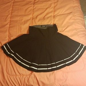 Black and white high waisted circle skirt Kokopie